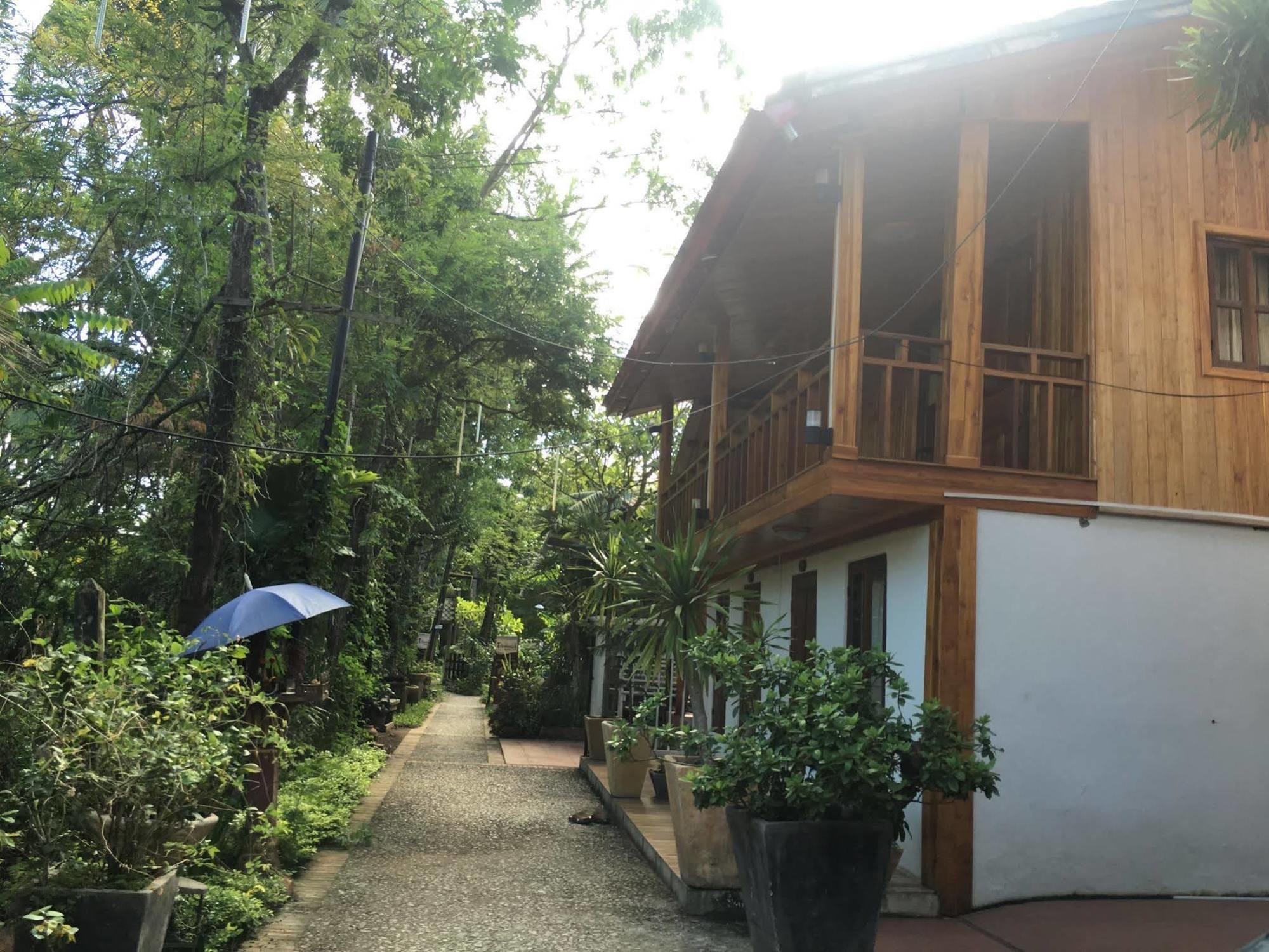 Luang Prabang Oasis Hotel Екстериор снимка