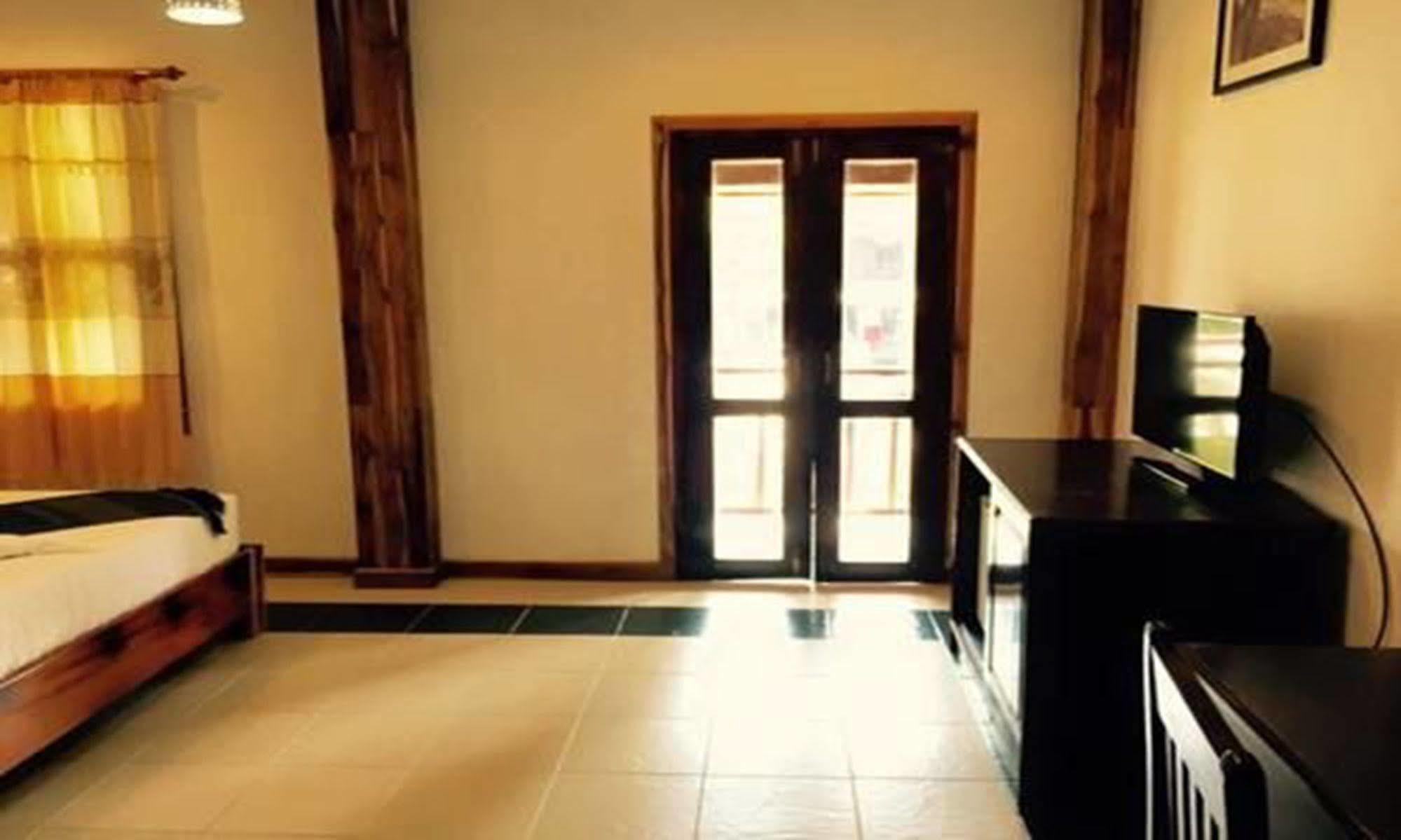 Luang Prabang Oasis Hotel Екстериор снимка